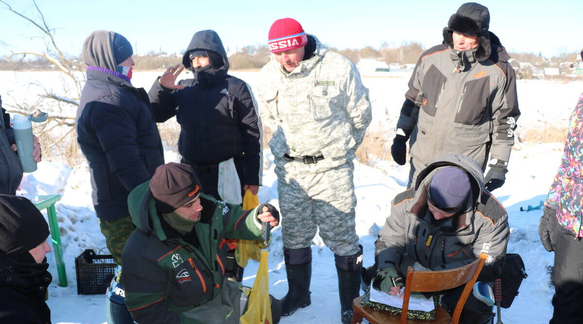 В Стародубе прошёл турнир по рыбной ловле на мормышку со льда