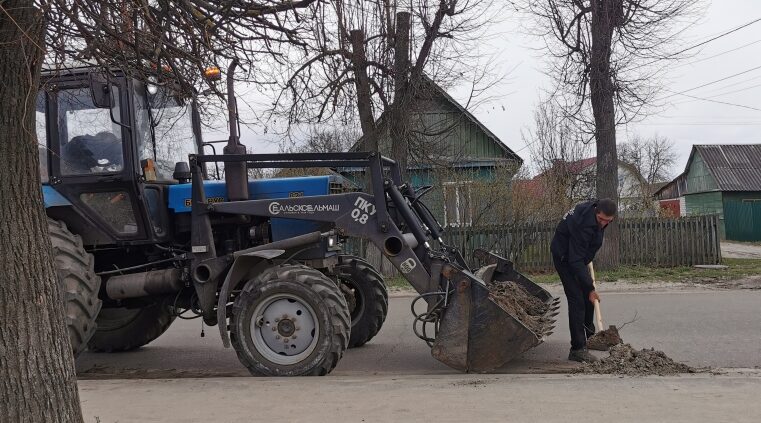 В Сельцо и в выходные производится уборка дорог