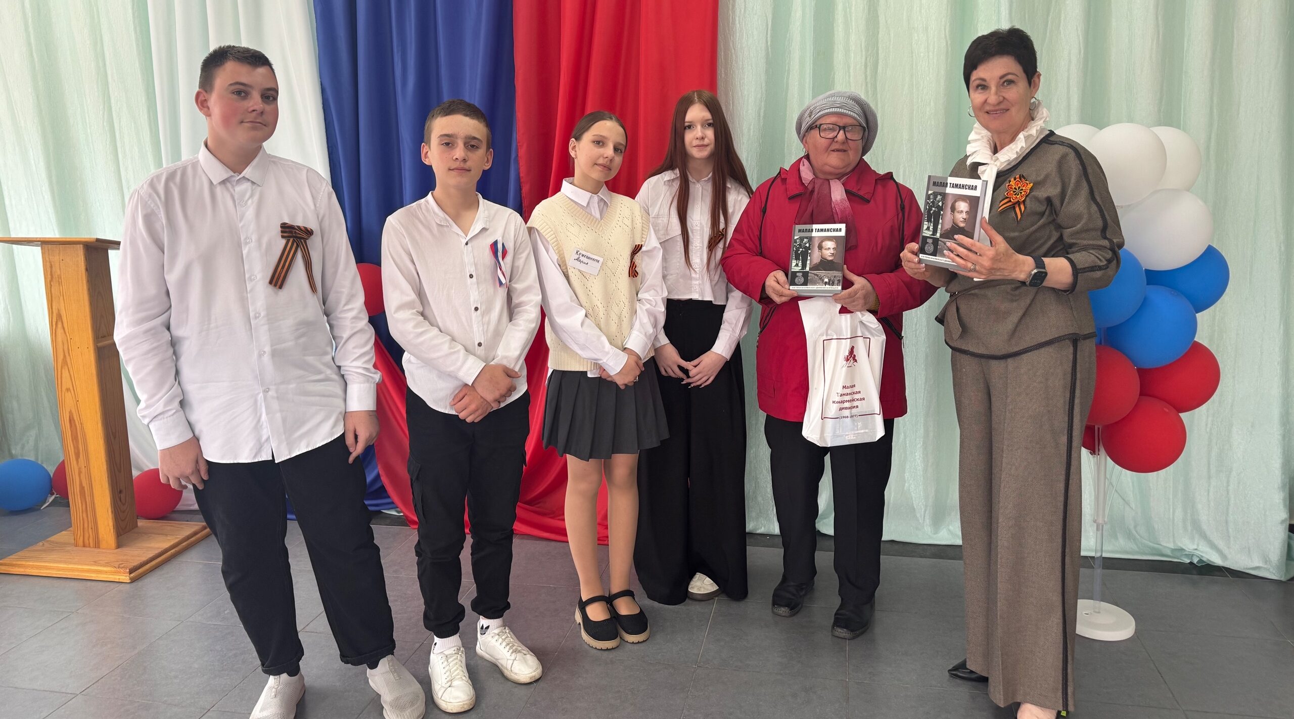 В сельцовской школе прошла трогательная встреча с выпускницей