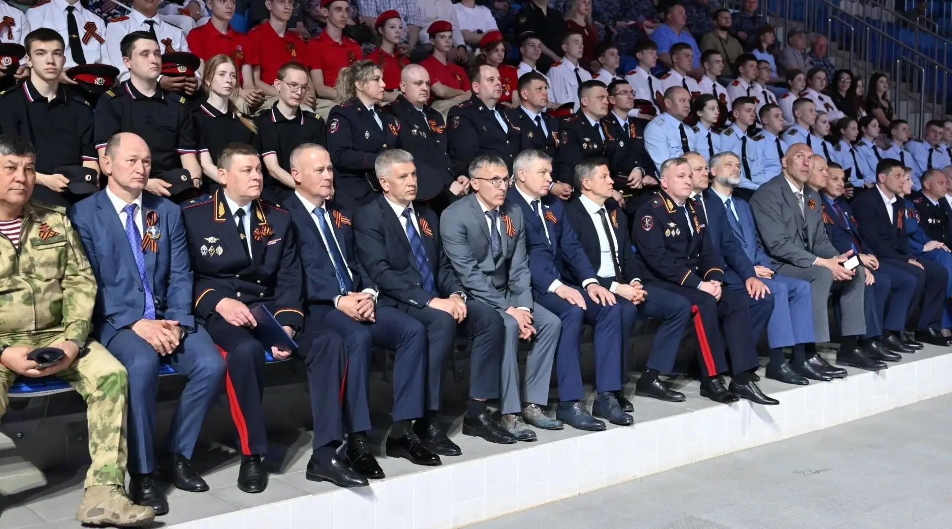 В брянском Дворце единоборств проходит турнир по боксу среди сотрудников силовых ведомств