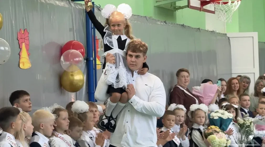 В Брянске проходят торжественные линейки в День знаний