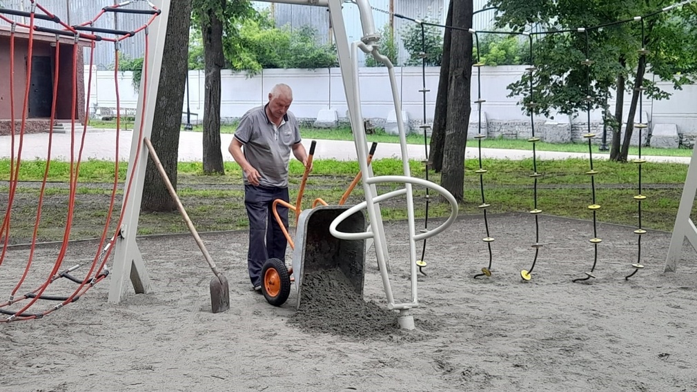 В брянских парках будут новые игровые площадки