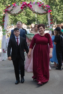 Для сельцовских выпускников прошел торжественный вечер