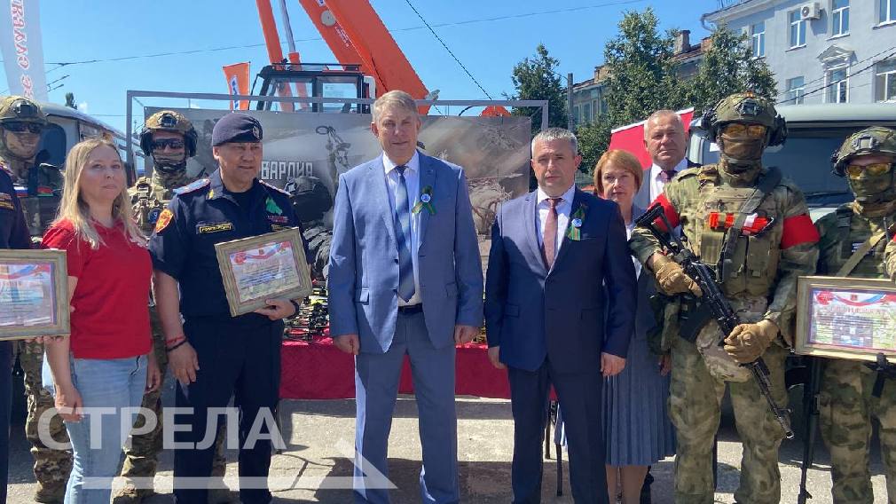 Брянским росгвардейцам передали 49 беспилотников и автомобили для выполнения боевых задач