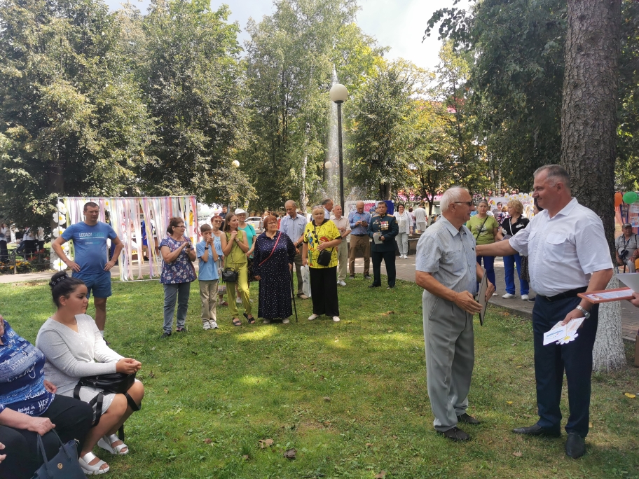 Участники ЛИТО «Парус» г.Сельцо отмечены благодарностями администрации