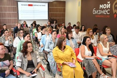 Понятно и ребенку: в центре «Мой бизнес» учились снимать продающие видео для соцсетей