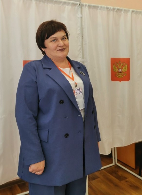 Член избирательной комиссии г.Сельцо рассказала о ходе голосования на участке