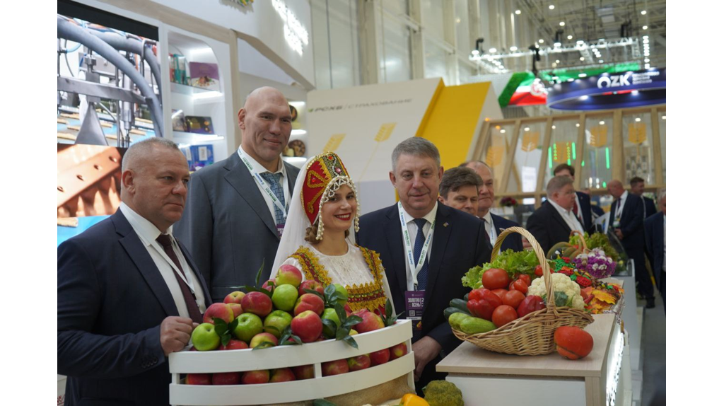 А.Богомаз рассказал об успехах АПК на выставке «Золотая осень — 2024»