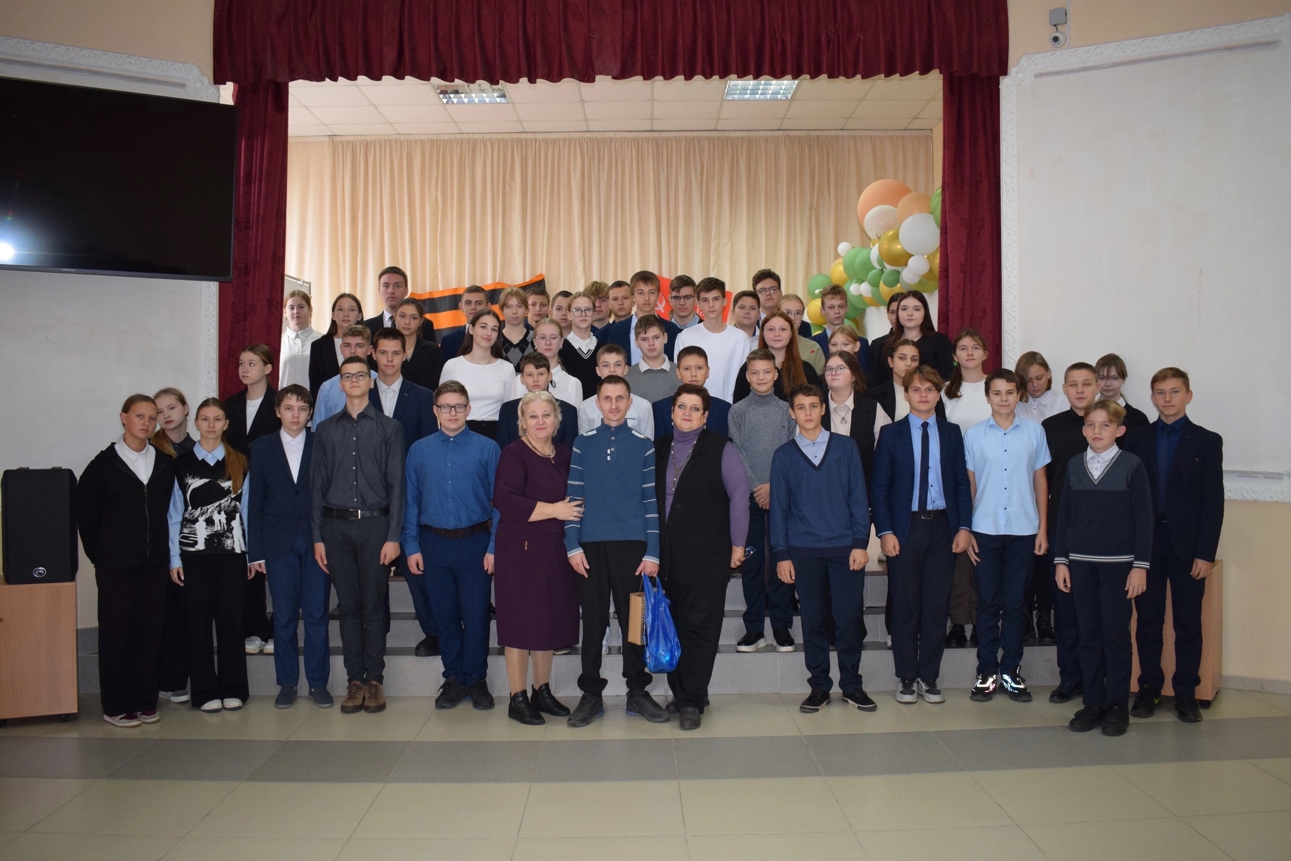 Сельцовские школьники пообщались с участником СВО