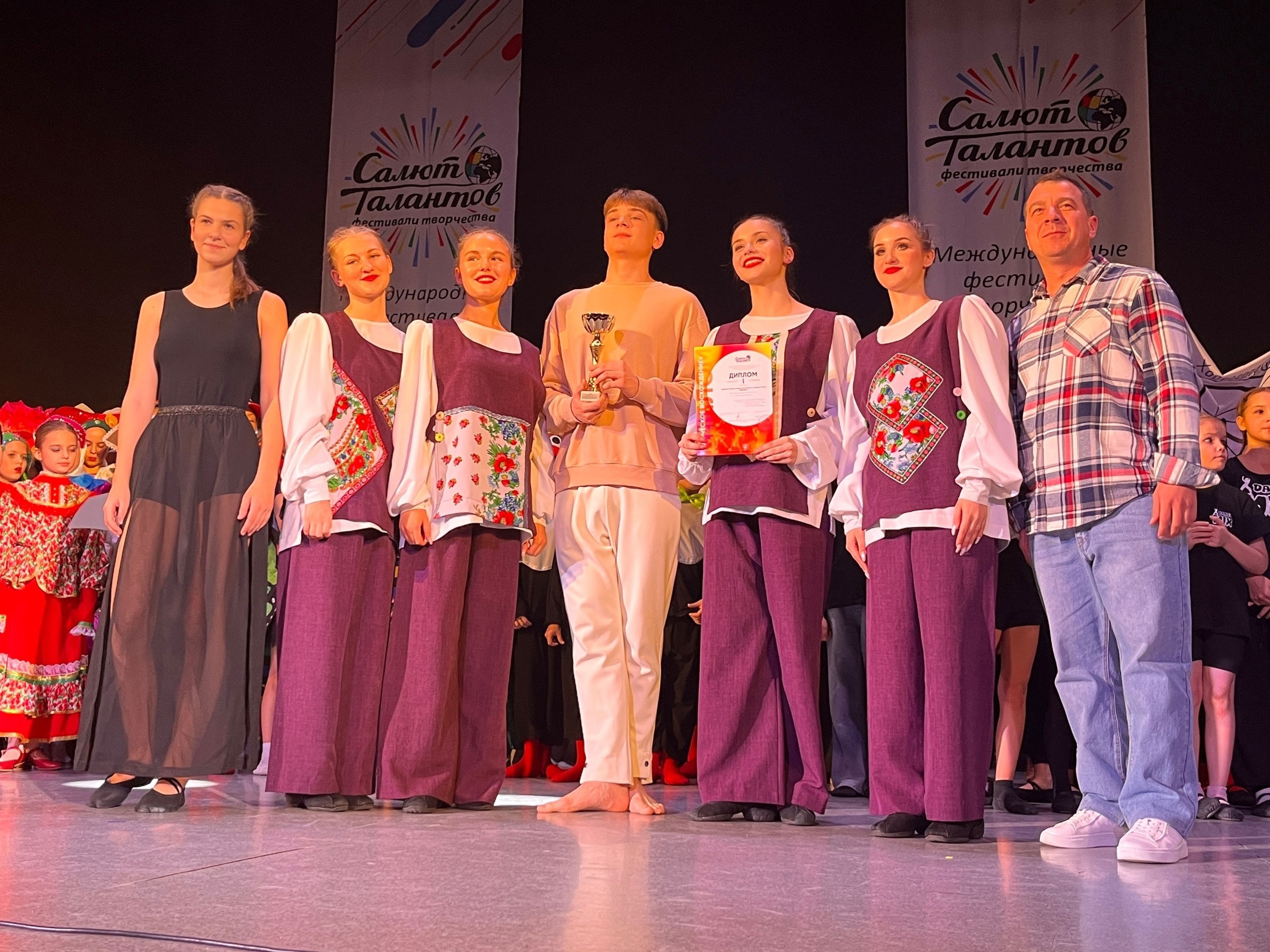 «Творческое восхождение» сельцовского «Эдельвейса»