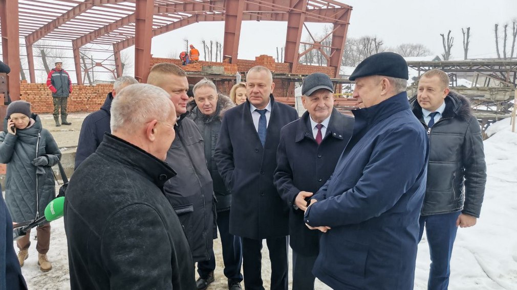 А.Богомаз: в следующем году в Брянской области будет уже 15 ледовых арен