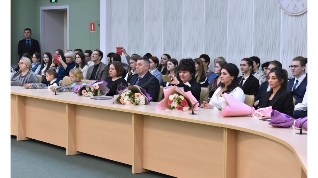 На Брянщине 813 женщин удостоились почетного знака «Материнская слава»