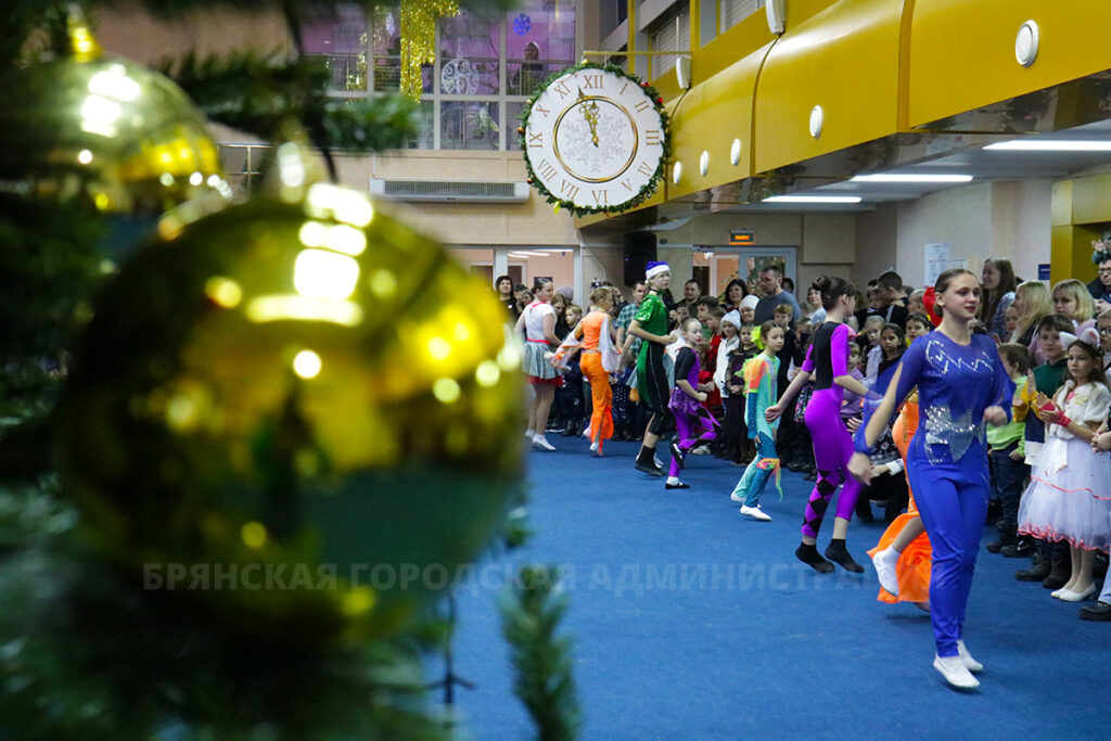 В губернаторском Дворце имени Ю.А. Гагарина прошел праздник для детей