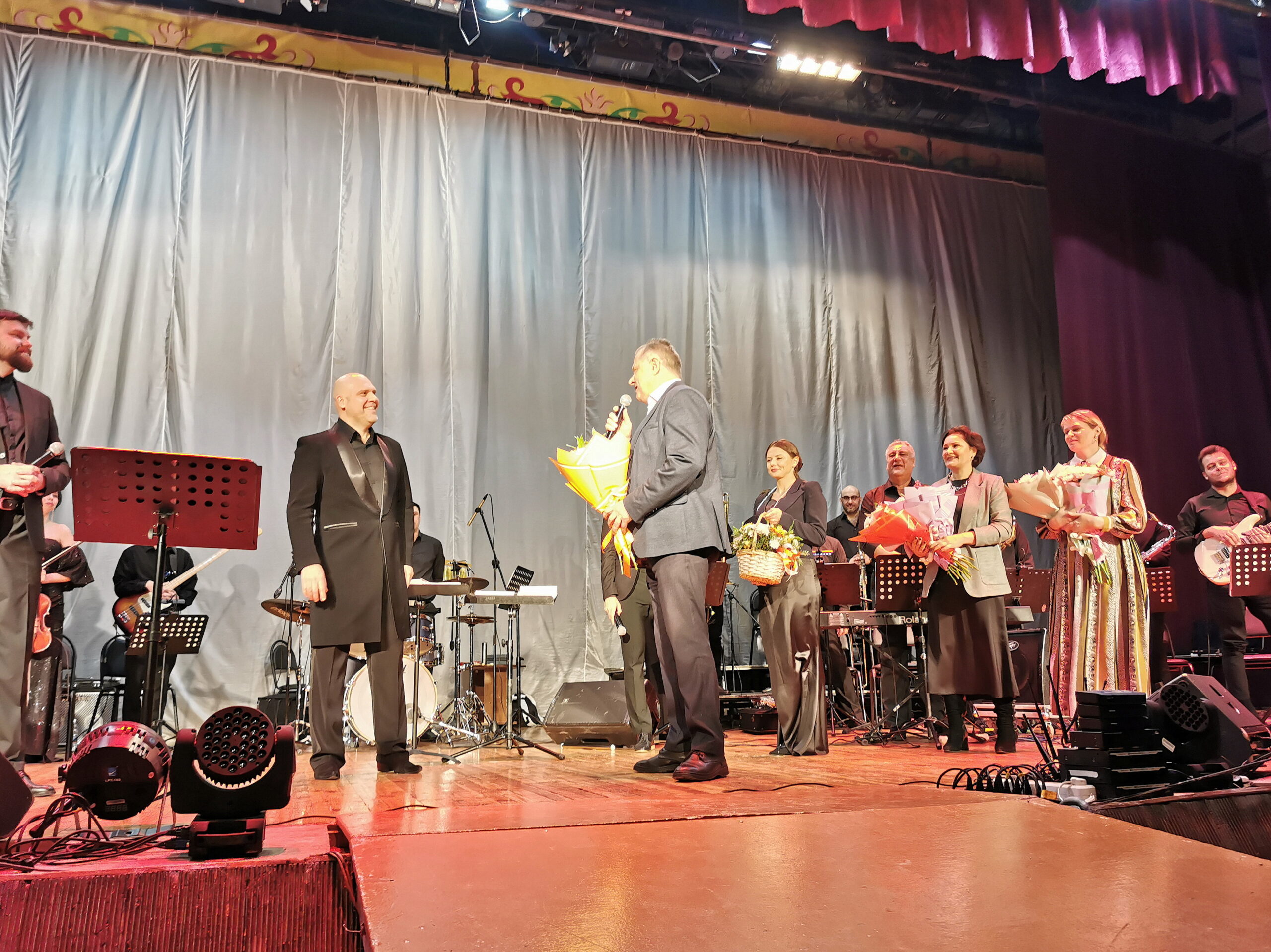 В преддверии Дня защитника Отечества в Сельцо состоялся праздничный концерт