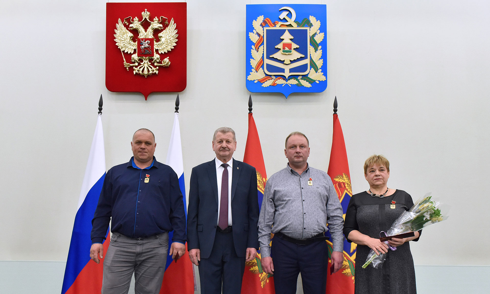 В Брянске поздравили работников бытового обслуживания населения и ЖКХ