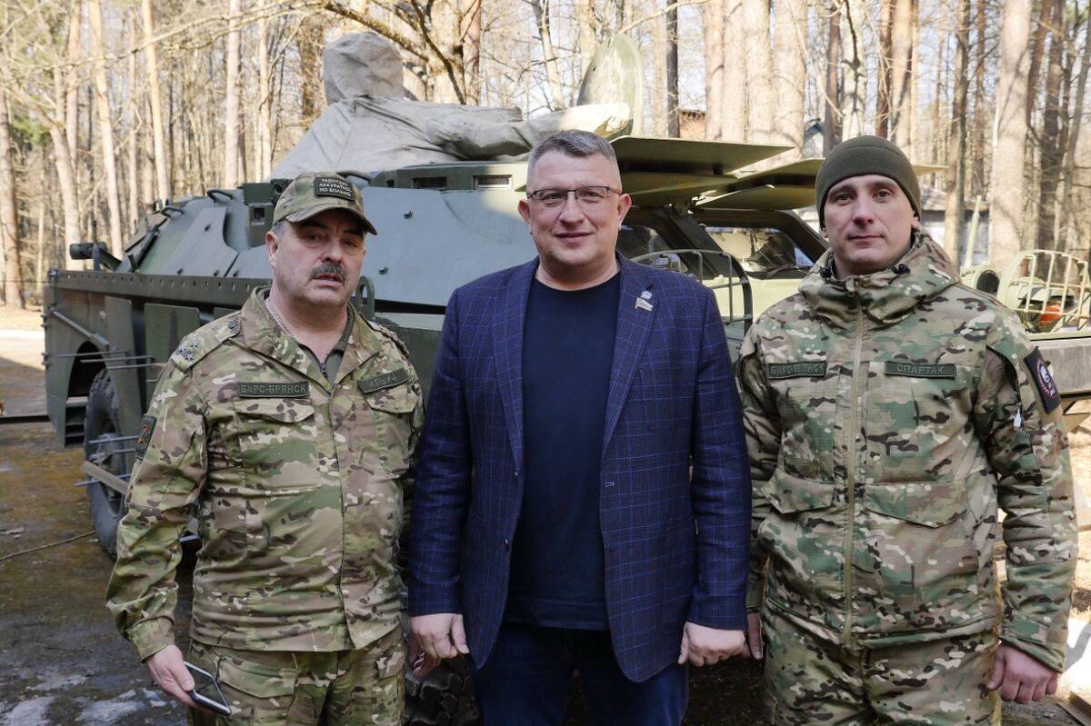 Противодроновыми «мангалами» оборудуют бронетехнику «БАРС – Брянск»