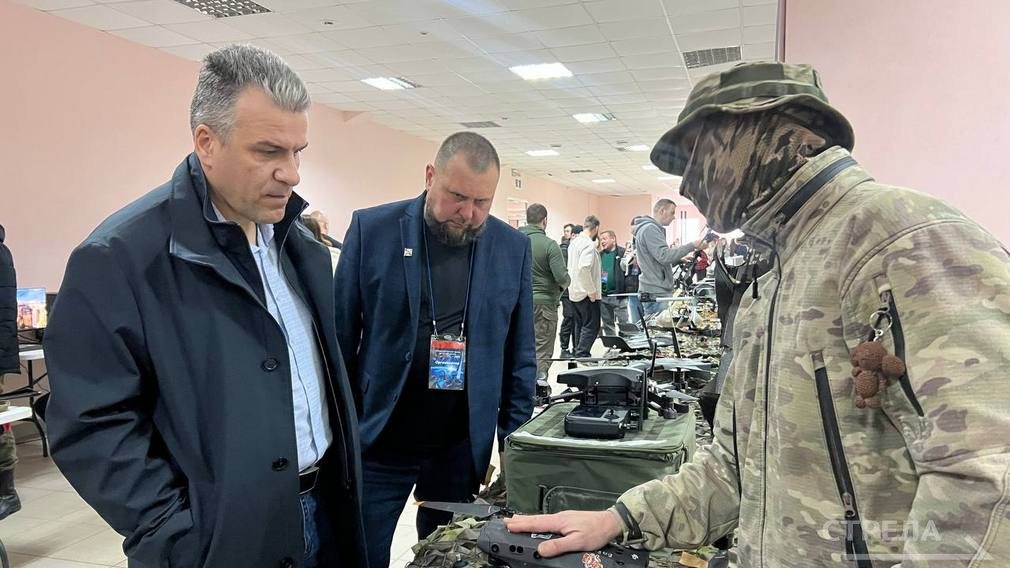 В Брянске работают интерактивные площадки турнира «КосмоДрон»