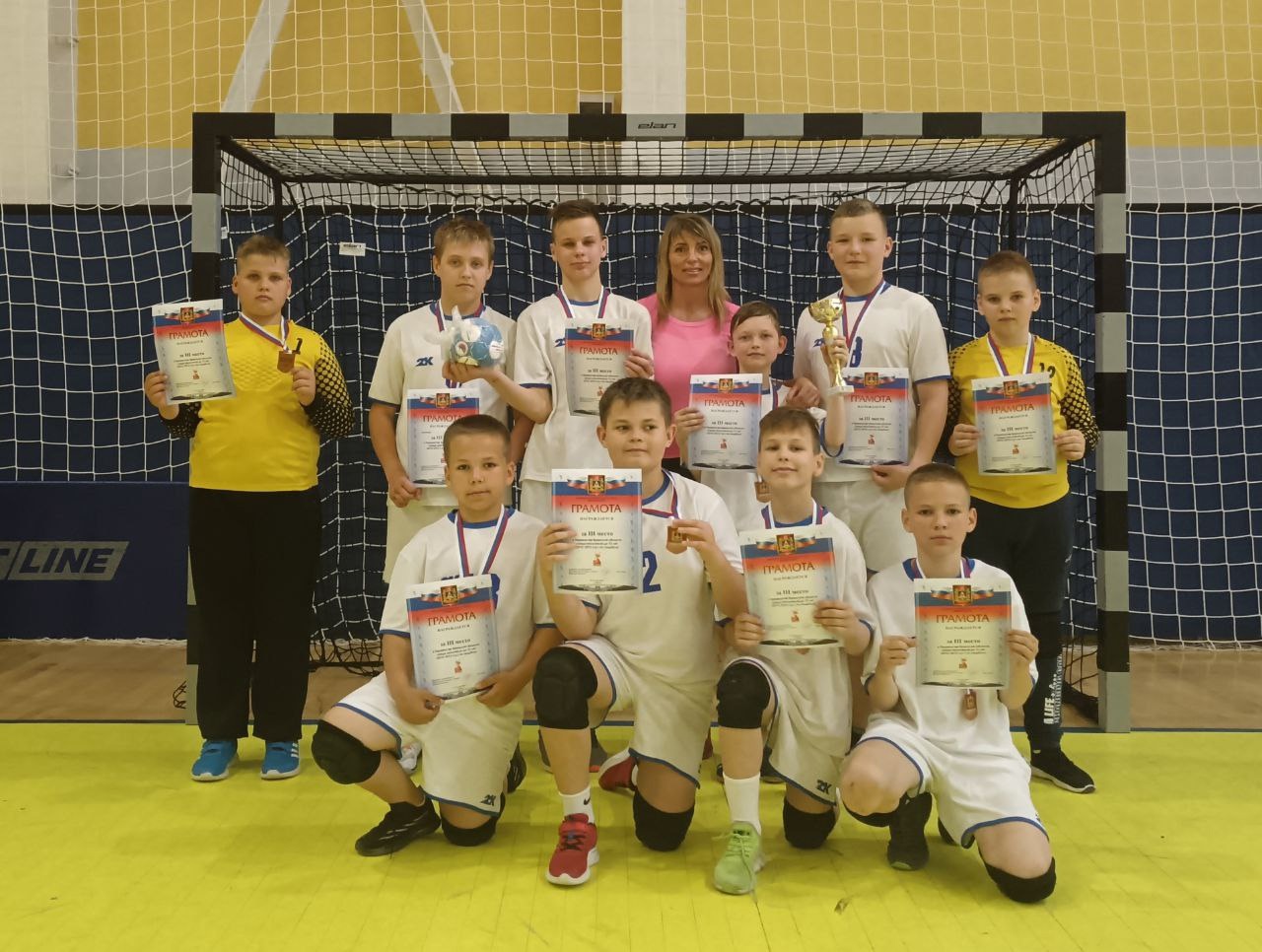 Юные сельцовские гандболисты заняли бронзу на первенстве области