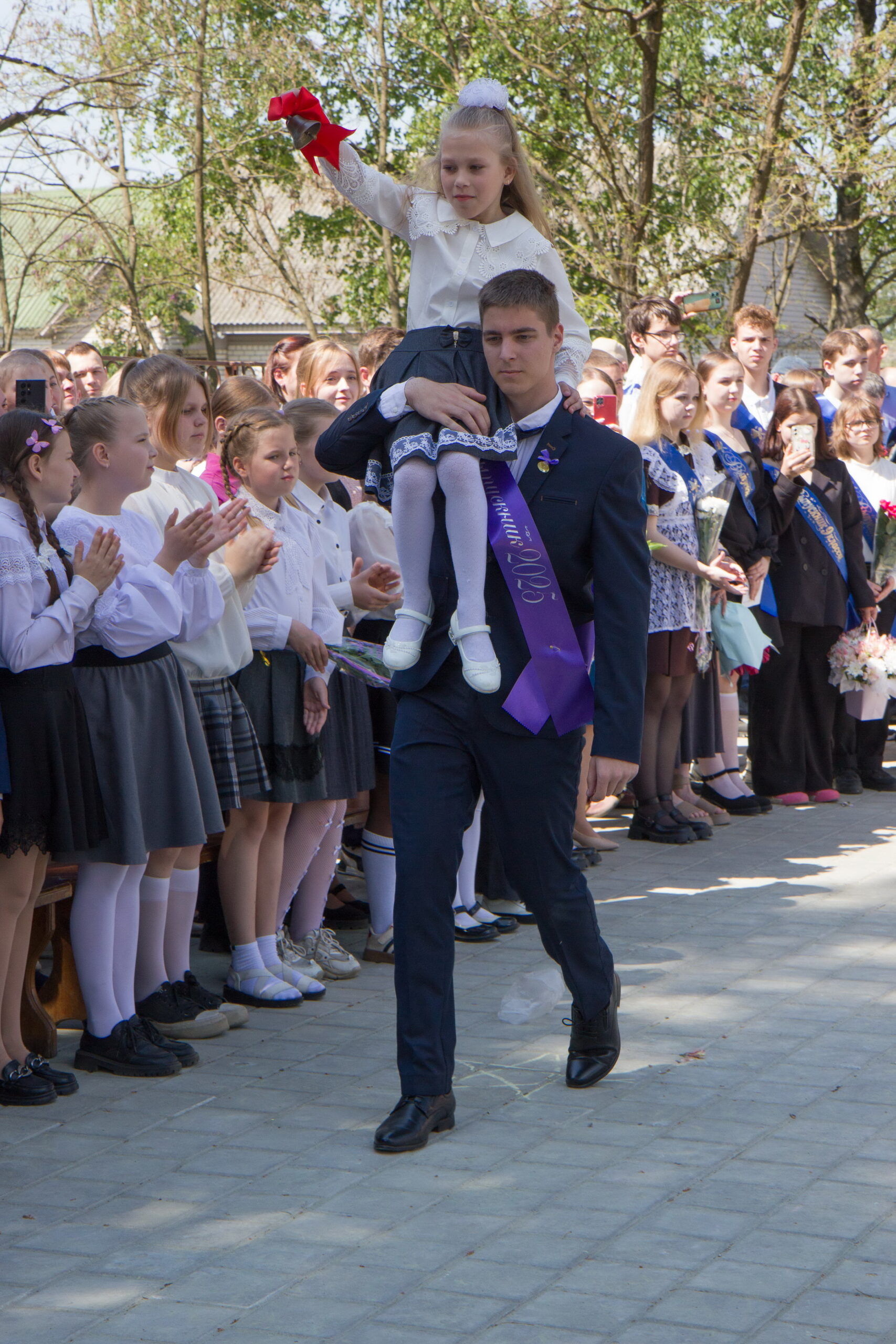 В сельцовских школах прозвенели последние звонки