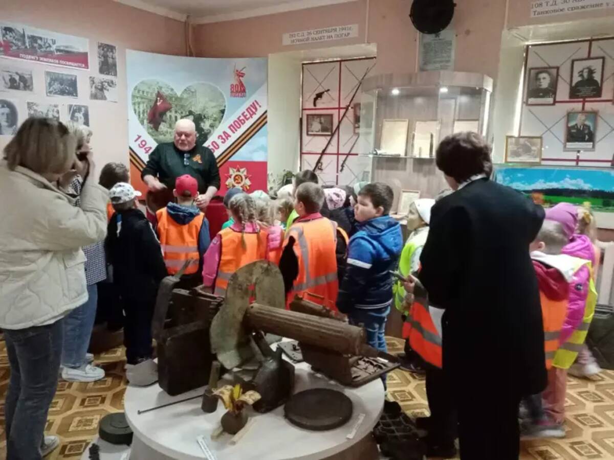 В погарском музее «Радогощ» прошла экскурсия для дошкольников и их родителей