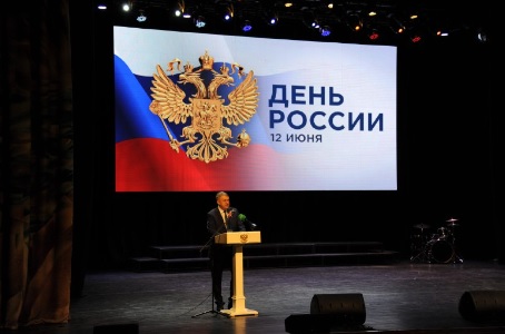 Глава Брянщины поздравил жителей региона с Днём России