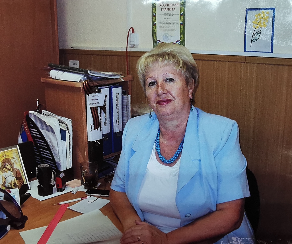 Свой многолетний опыт передает молодым