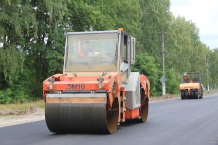 В Брянске обновляют участки дорог, ведущие к дачам