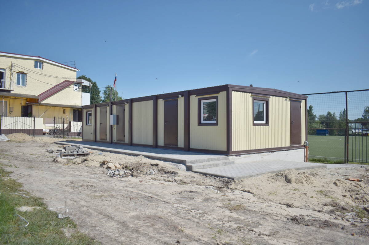 В клетнянской спортшколе появились новые модульные раздевалки