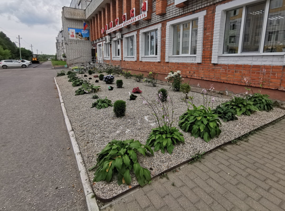 В Сельцо расширили автомобильную стоянку