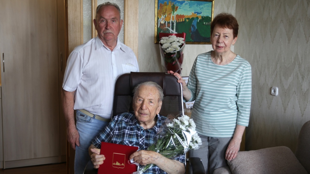 Ветерану Владимиру Ильичу Александрову из Брянской области исполнилось 103 года