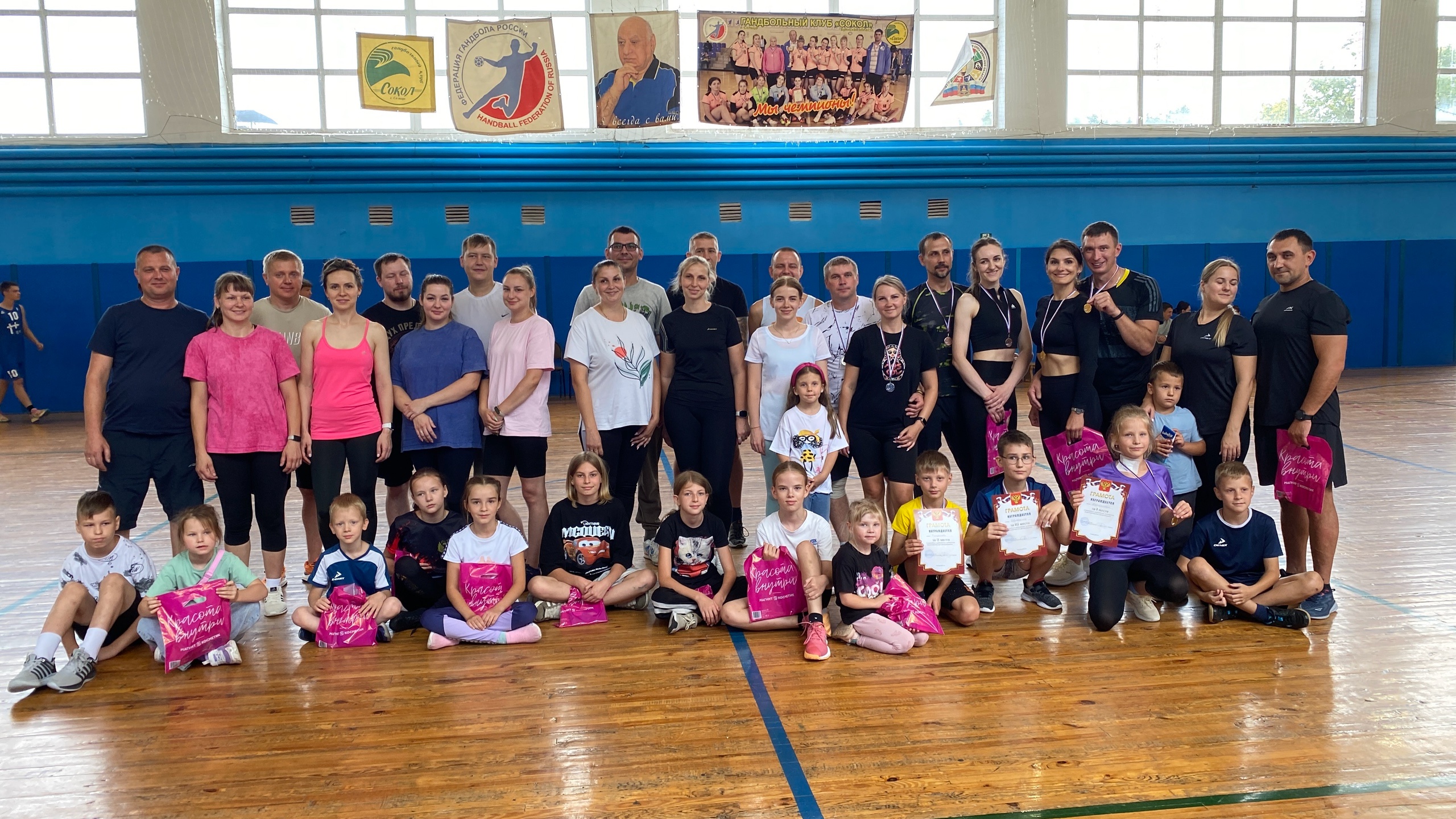 Сельцовские семьи приняли участие в «Веселых эстафетах»