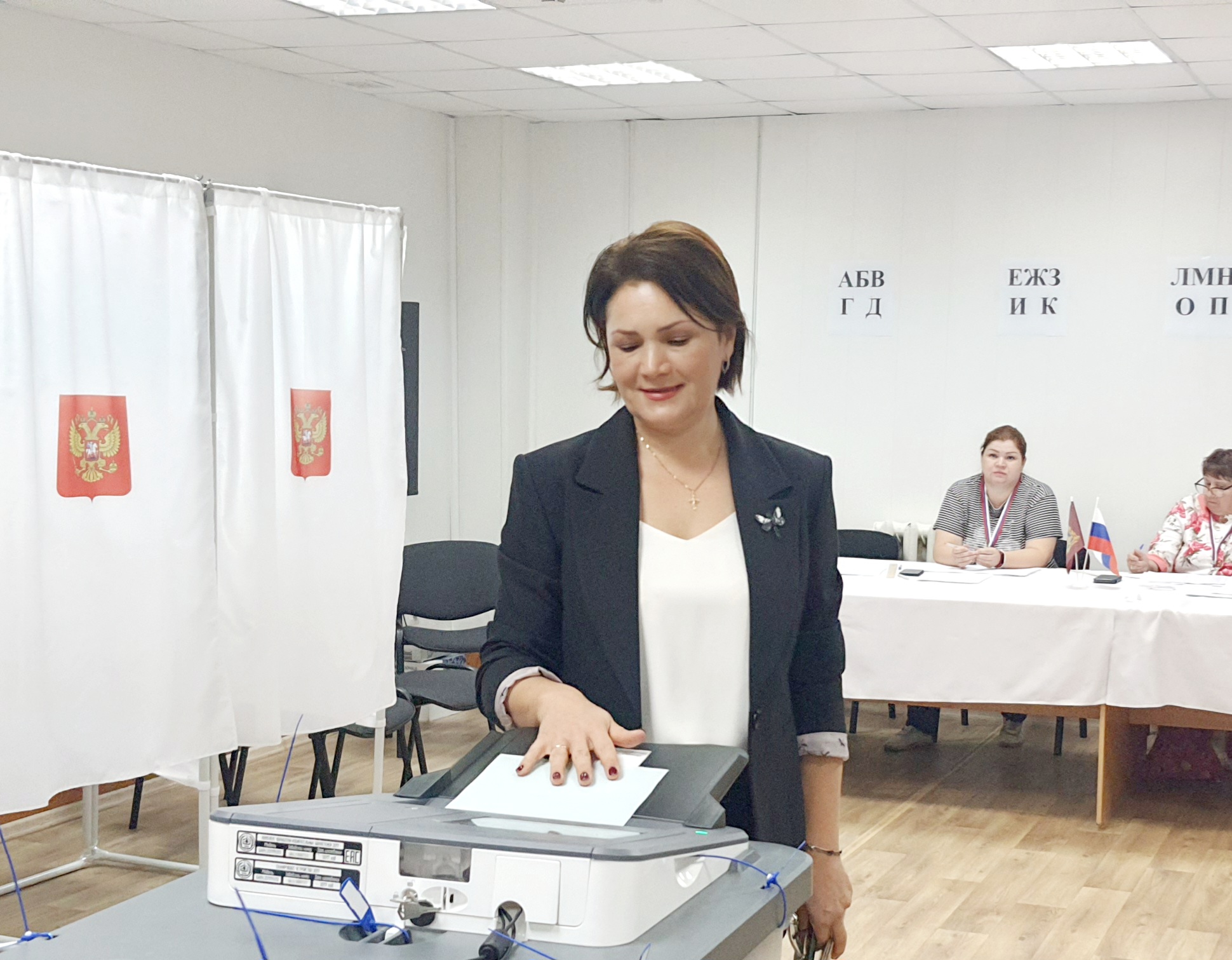 В голосовании приняла участие заместитель главы администрации города Сельцо Ольга Афонина