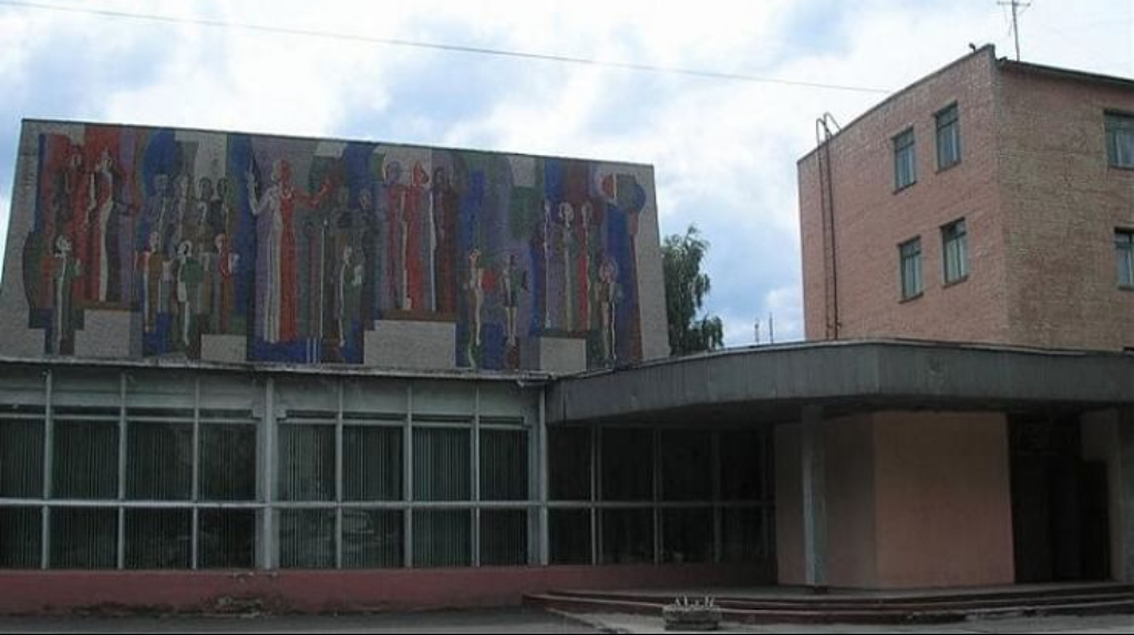 В городе Брянске продолжается ремонт областного колледжа искусств