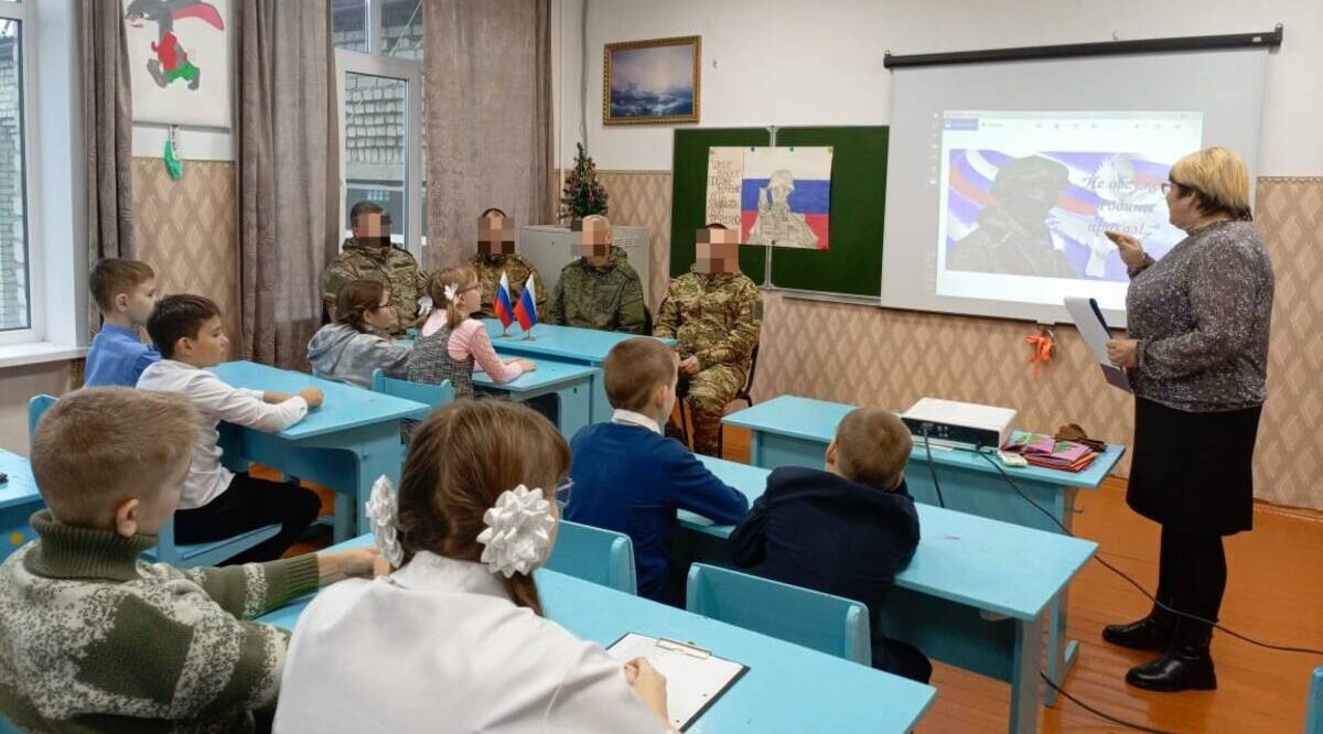 В школах Суземского района проходят встречи с участниками СВО