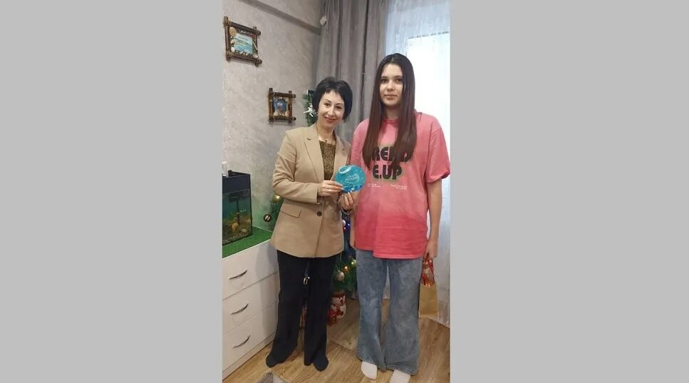 Руководитель брянского филиала фонда «Защитники Отечества» присоединилась к акции «Елка желаний»