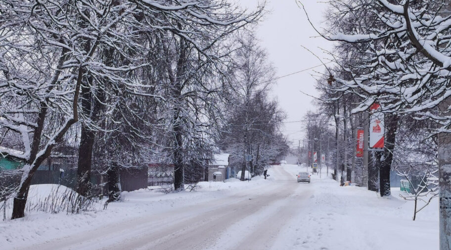 В Сельцо уборка снега началась ночью