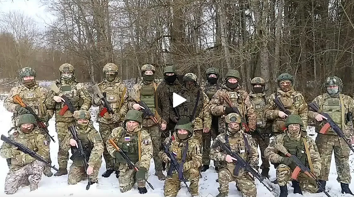 Бойцы «БАРС-Брянск» поблагодарили командира Сергея Антошина за подарки для их детей