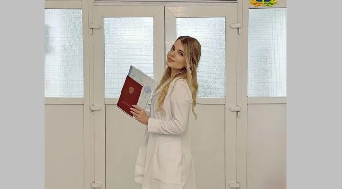 В Брянской горбольнице № 1 трудится молодой специалист С. Боховко