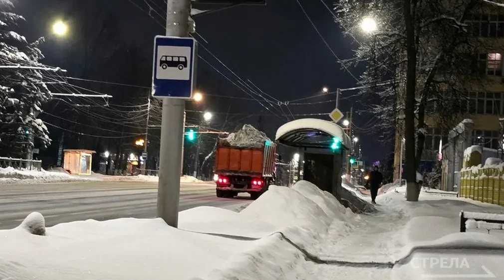 В городе Брянске убрали 355 тонн снега