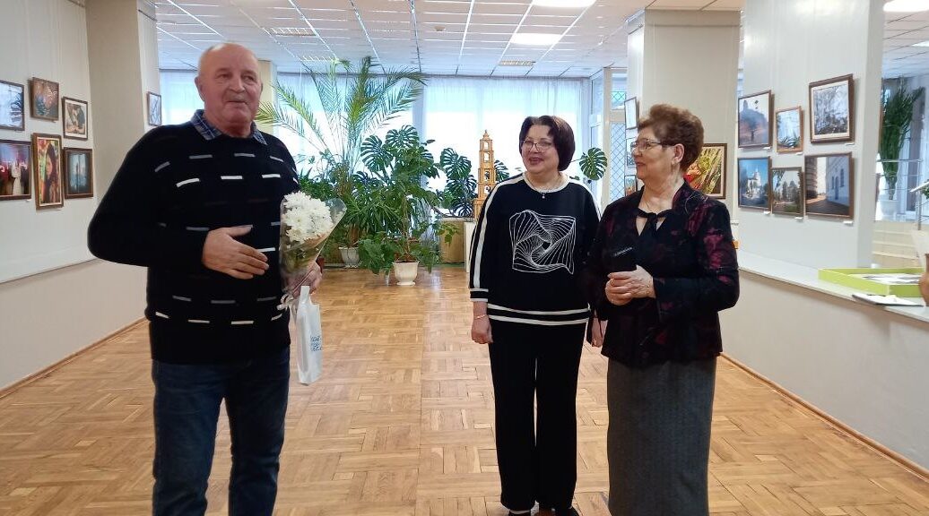 12 февраля в Музее дятьковского хрусталя открылась выставка «Виражи творчества»