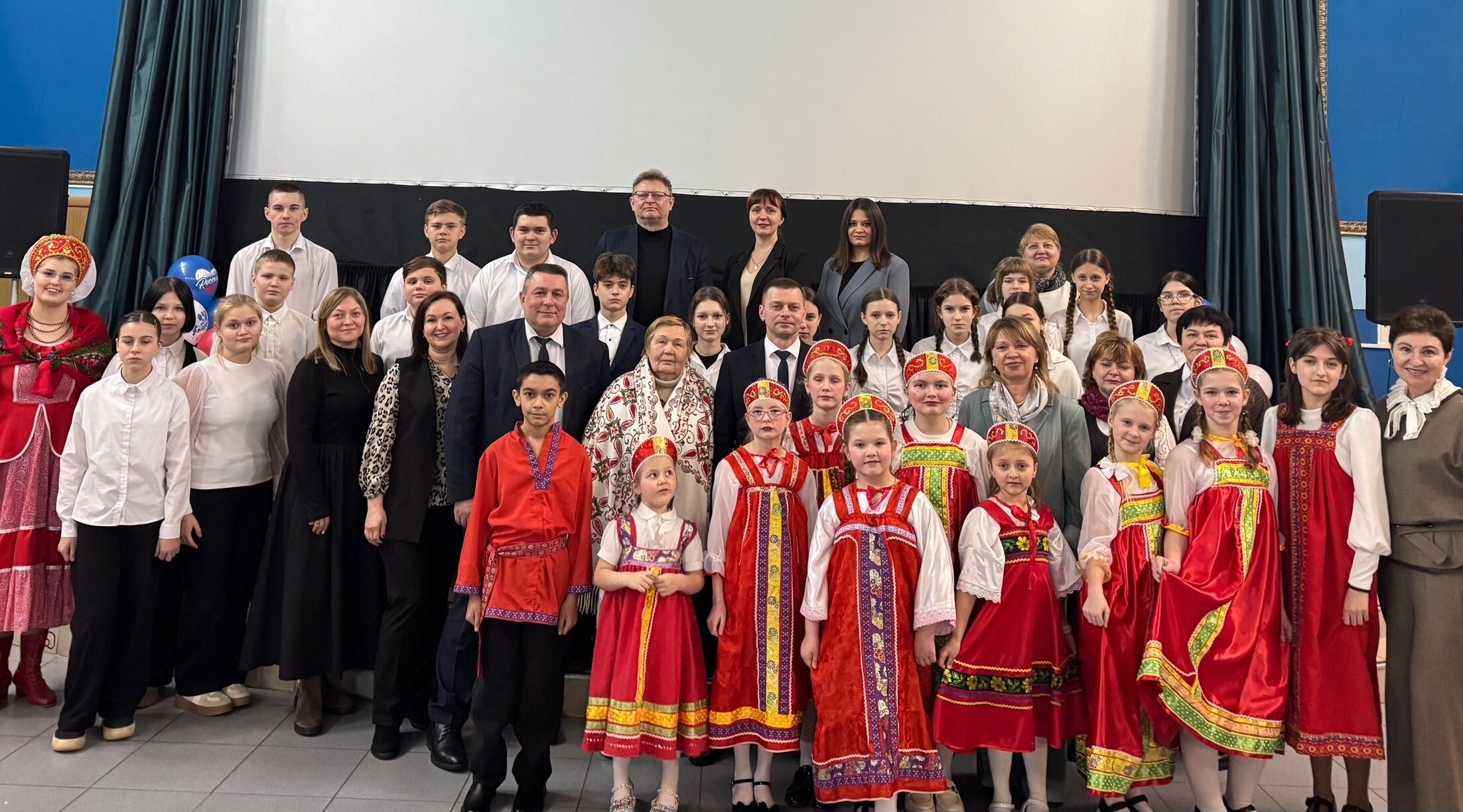 В Сельцо открыли Год единства народов