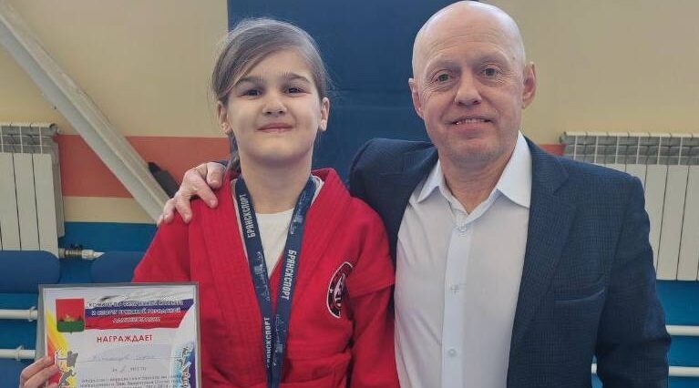 Юная сельцовская самбистка заняла серебро на первенстве Брянска