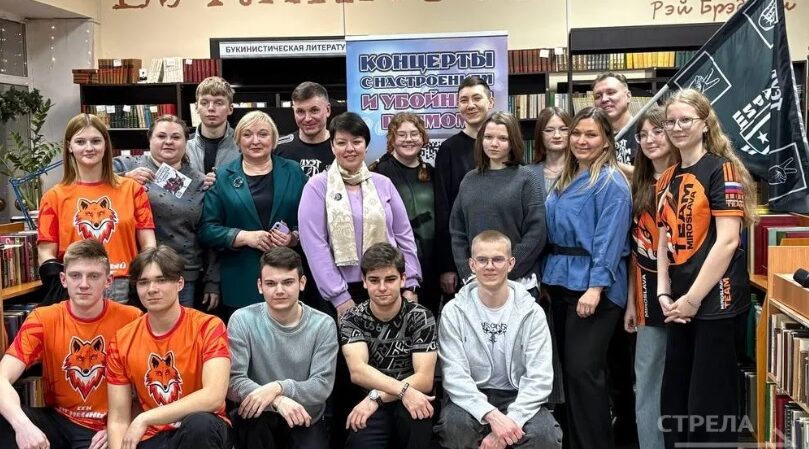 В «Брянсккниге» состоялось выступление дуэта «Товарищ и майор»