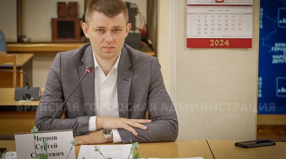 Чиновник горадминистрации Сергей Чернов служит в отряде «БАРС-Брянск»