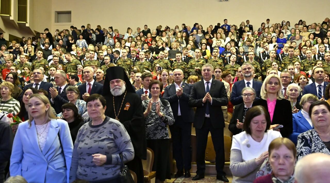 Глава Брянщины поблагодарил матерей и жен военнослужащих