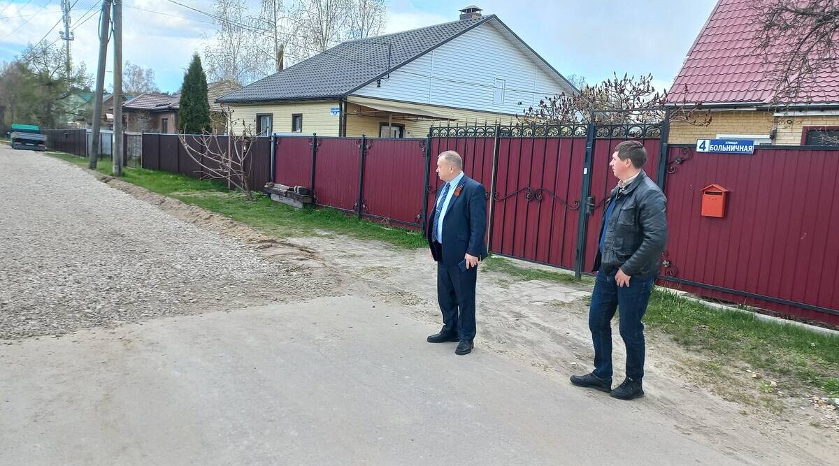 В брянской Жуковке идёт капремонт улицы Больничной