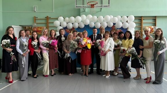 В сельцовских школах прошли торжественные линейки