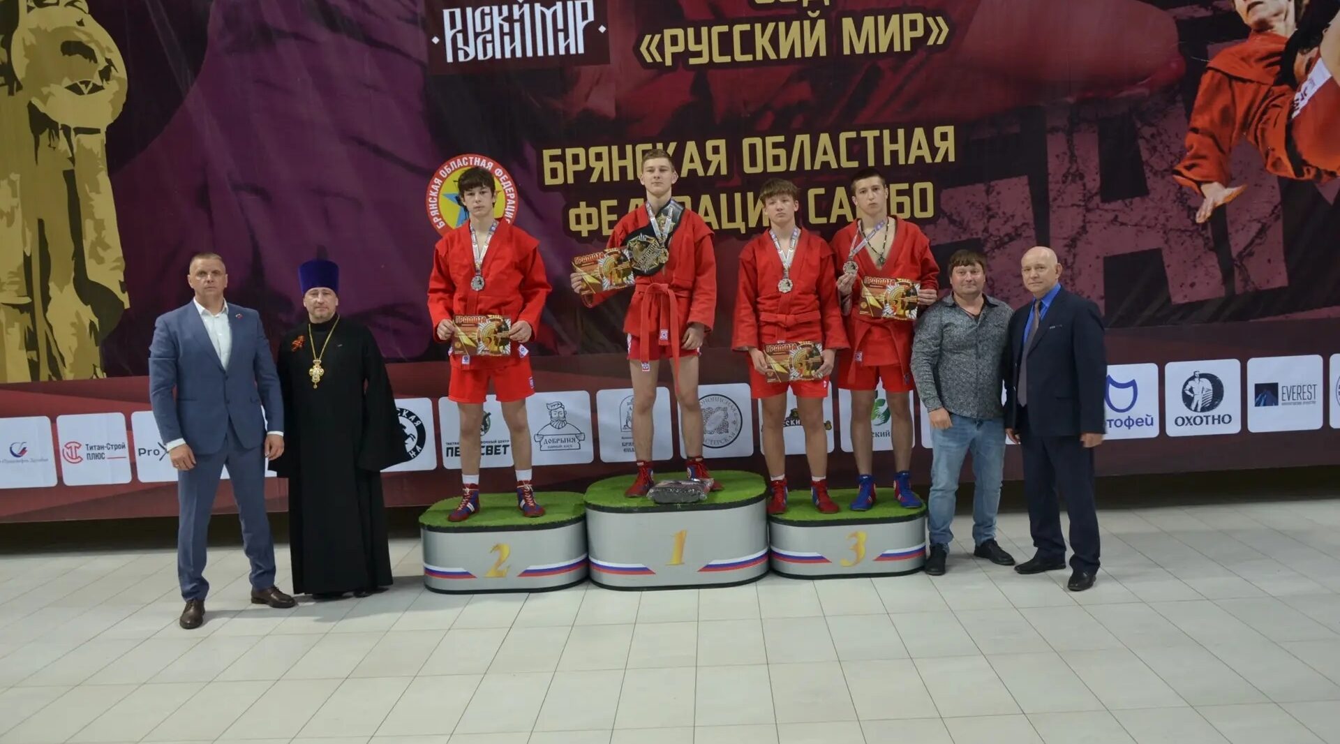 В городе Брянске прошли соревнования по самбо памяти Александра Пересвета