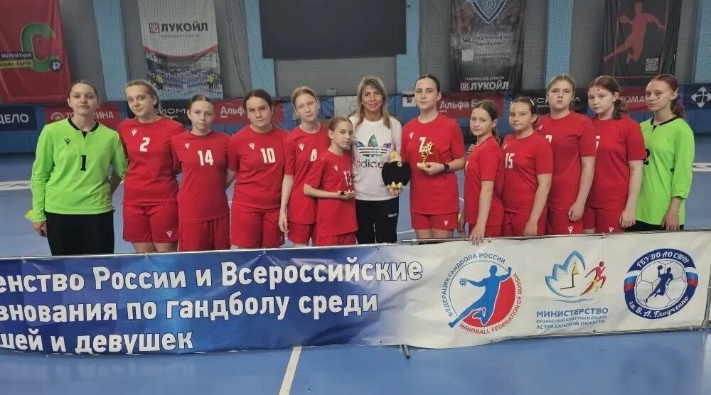 Сельцовские гандболистки сразились в финале всероссийских соревнований в Астрахани