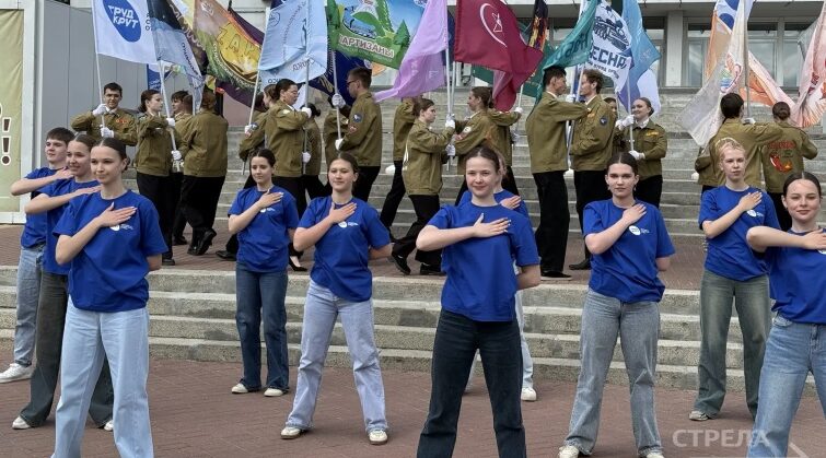 В Брянске начался трудовой семестр студенческих отрядов